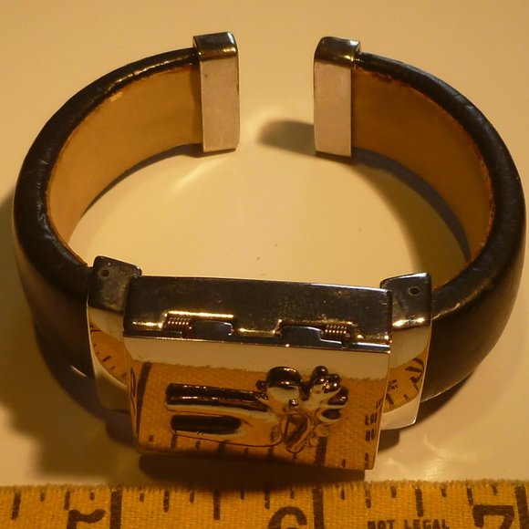 3 Unique and Functioning Watches - Picture 6 of 16